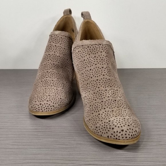 Susina Camden Perforated Block Heel Booties, Tan Suede, Womens Size 9.5 M - Picture 4 of 11